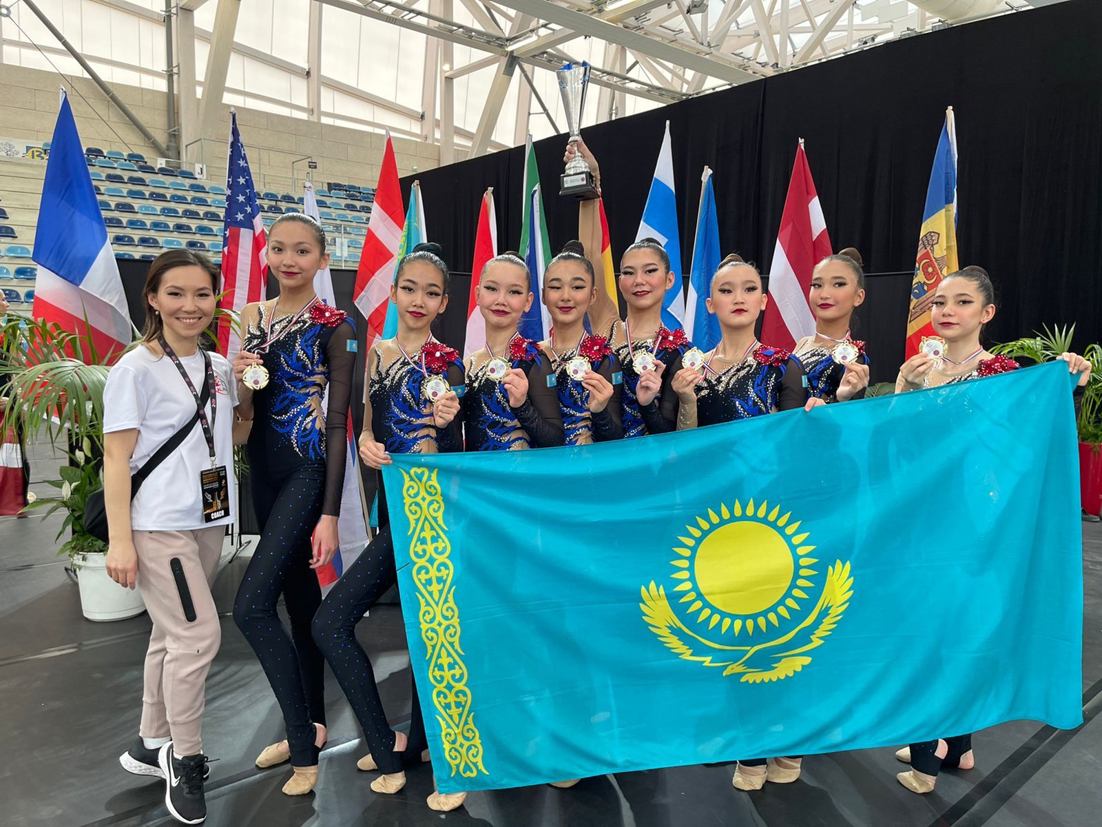 Казахстанки поднялись на пьедестал Кубка мира по эстетической групповой гимнастике